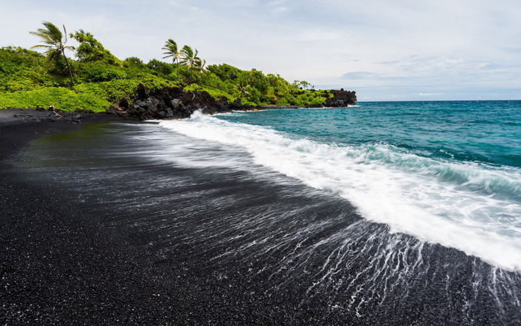 Пуналуу - черный песок гавайских островов