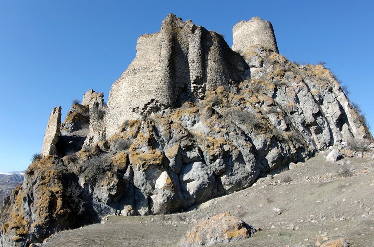 Развалины крепости Ацкури
