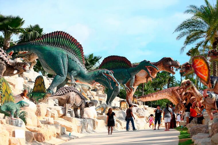 Динозавры в Нонг Нуч