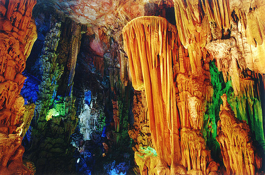 Пещера Тростниковой флейты.