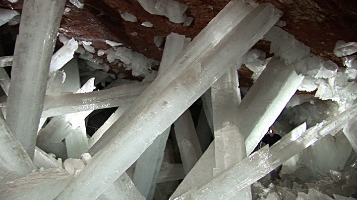 Пещера циклопических кристаллов