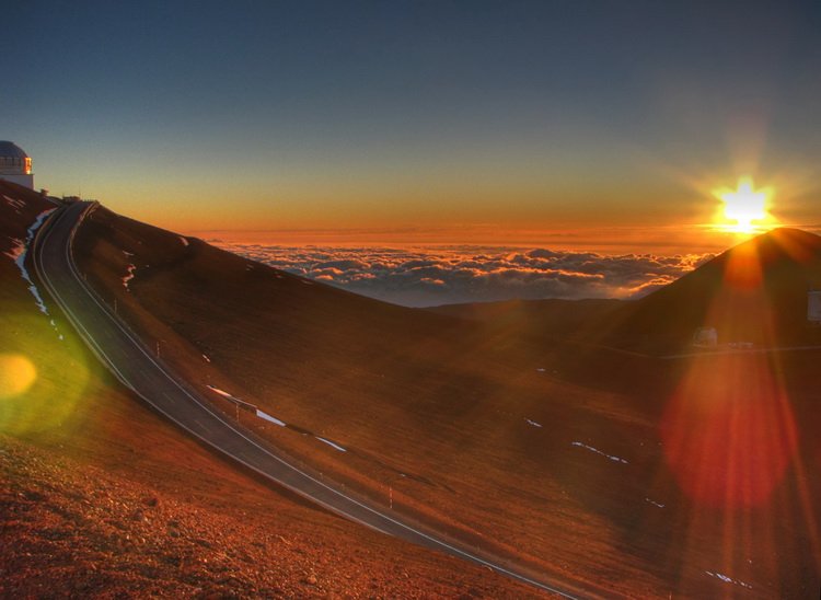 Дорога, ведущая к Мауна-Кеа