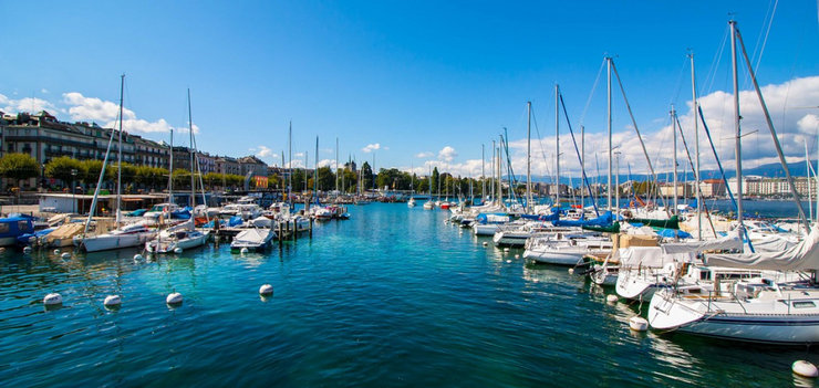 Женевское озеро. лодочная пристань