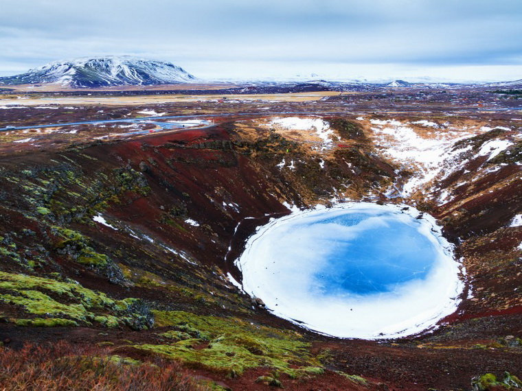 Керид - озеро в кратере вулкана