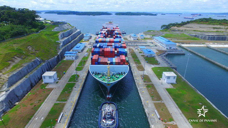 Cosco Yantian - 2000-ый корабль класса New Panamax в модернизированном Панамском канале