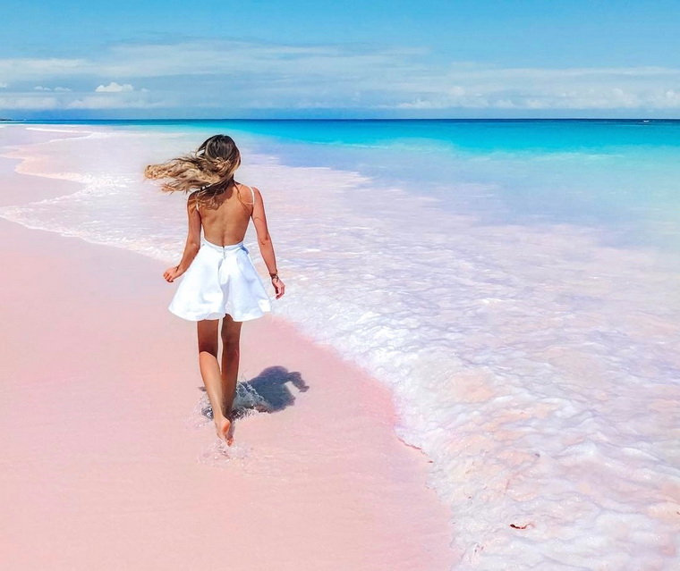 Розовый пляж острова Харбор