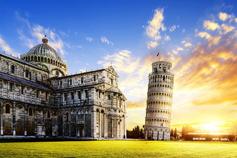 Пизанская Башня в Италии