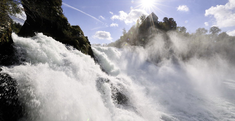 Рейнский водопад Швейцарии