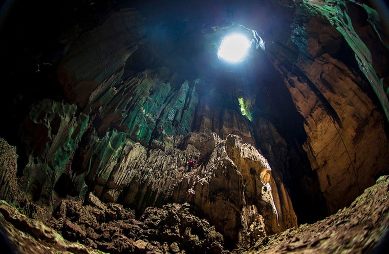 Пещера Ласточек. Вид с нижней точки