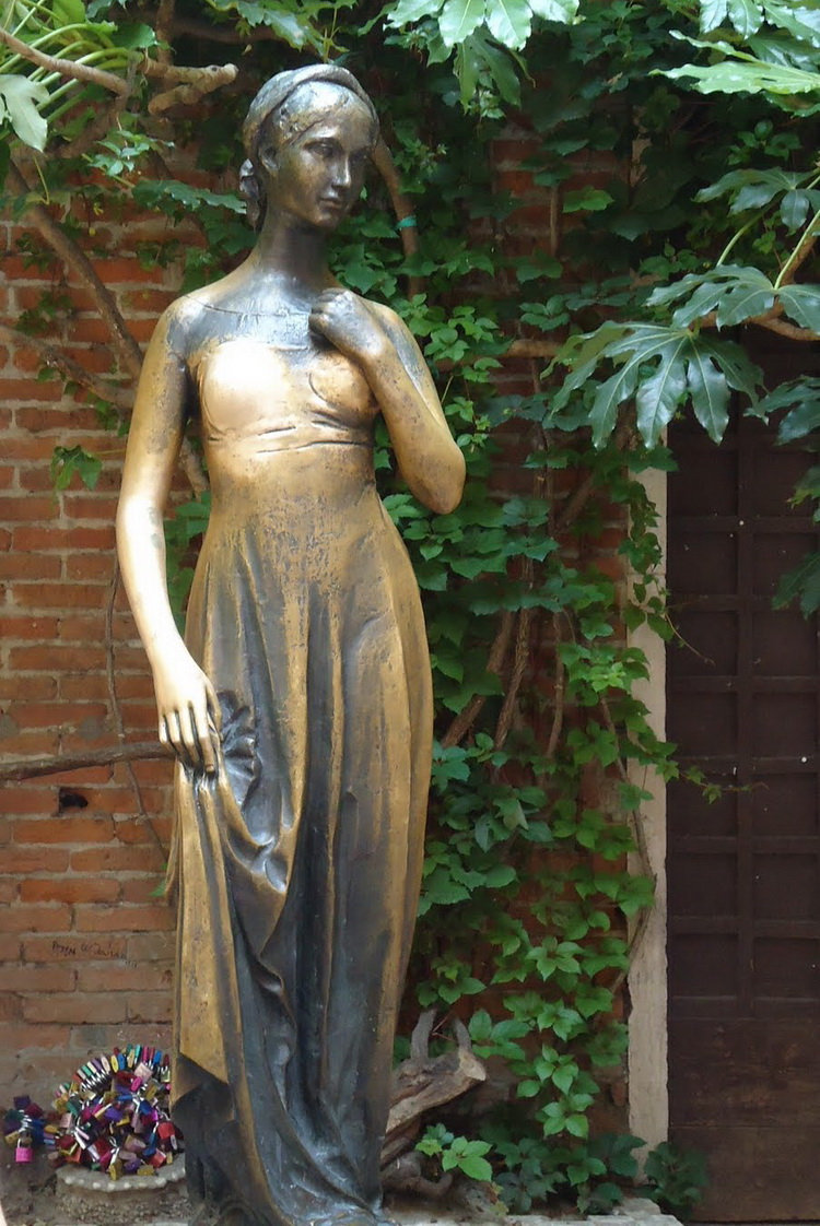 Статуя Джульетты