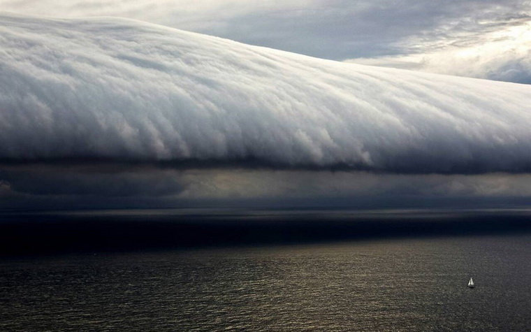Облака "Утренняя глория" над заливом Карпентария