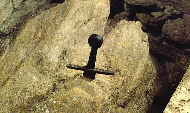 Аббатство Сан Гальгано и меч в камне