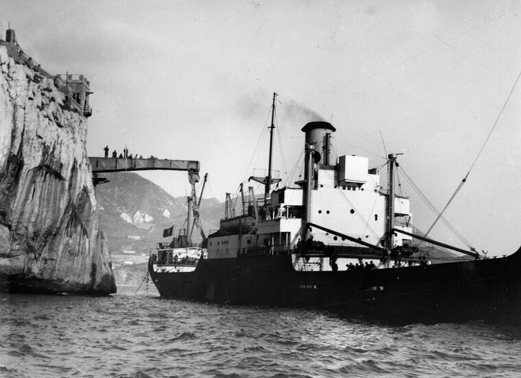 Загрузка судна в Порто Флавия