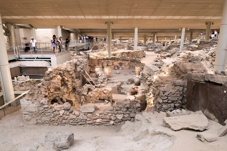 Раскопки древней Акротири
