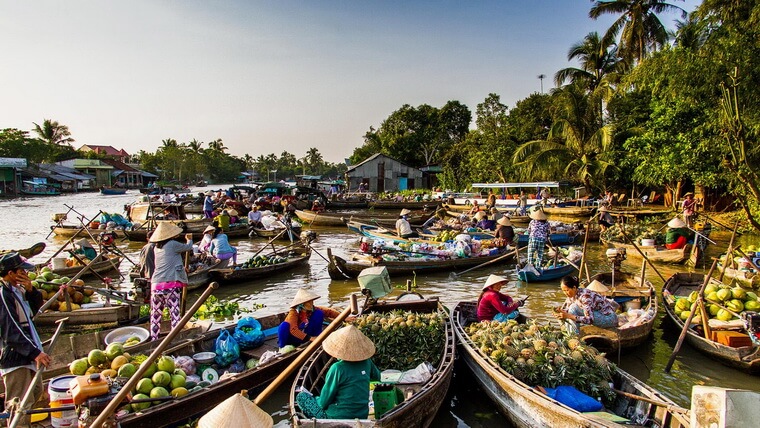 Плавучий рынок Сайгона