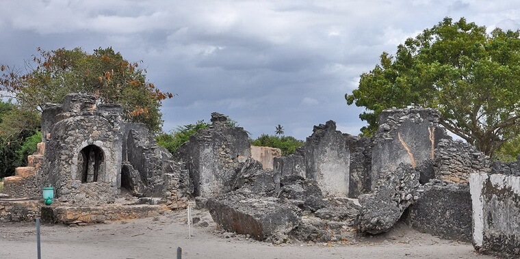 Древний город Багамойо