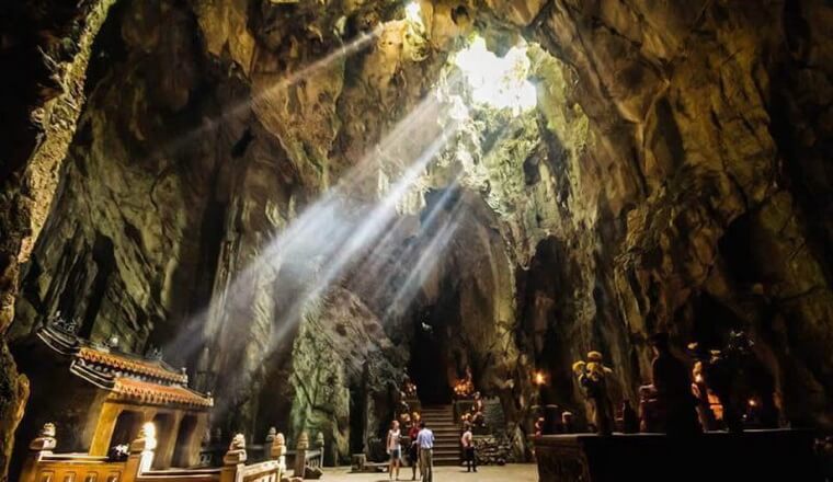 Пещера Хоа Нгием