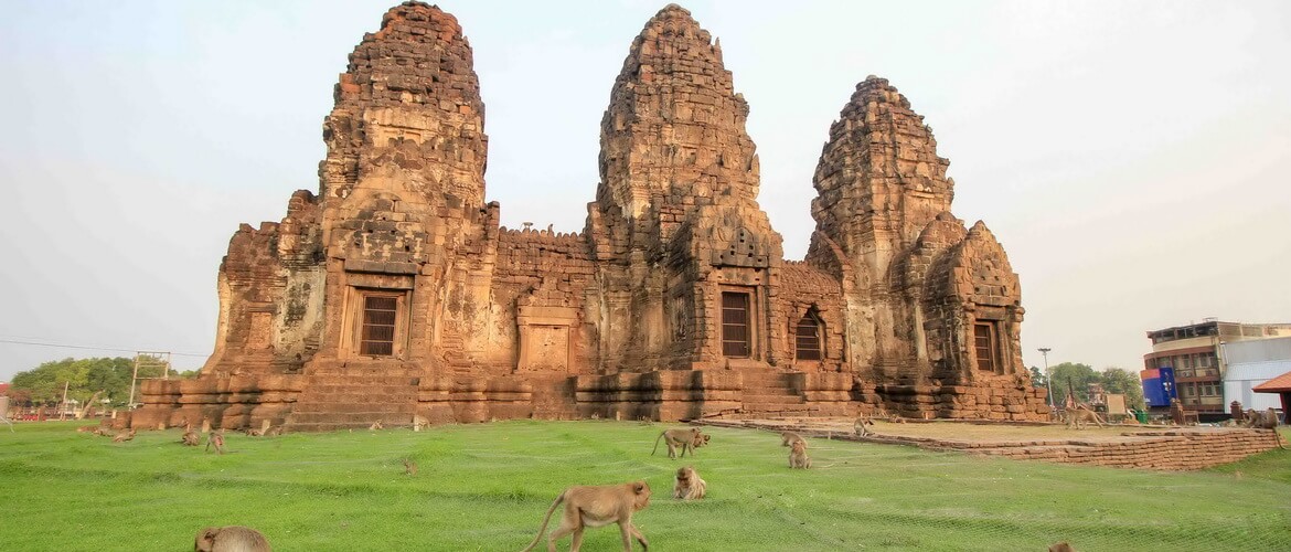 Храм обезьян Пранг Сам Йот