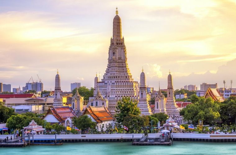 Храм рассвета Ват Арун в Таиланде