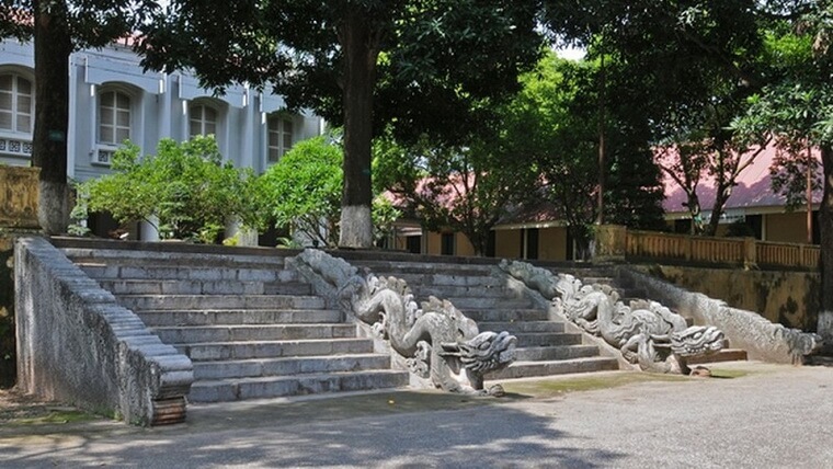 Дворец Кинь Тиен